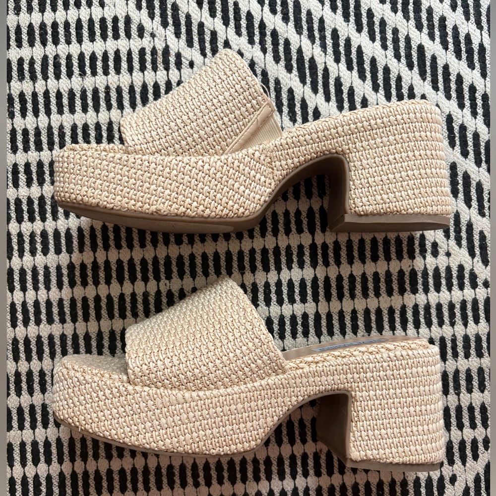 Steve Madden Woven Women's Mules | Open Toe Platform Sandal | Size 8 | Like New